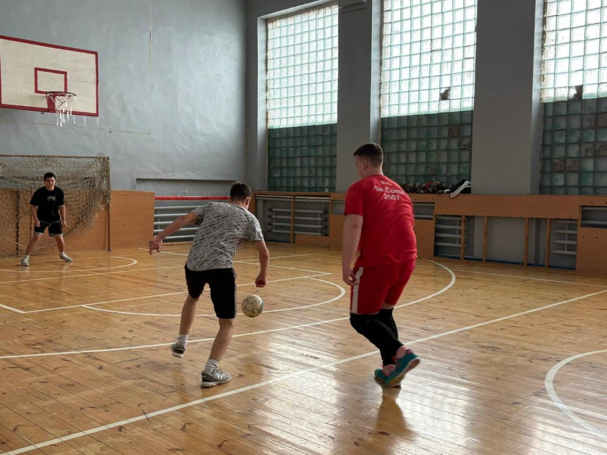 Соревнования по мини-футболу. Фото 1