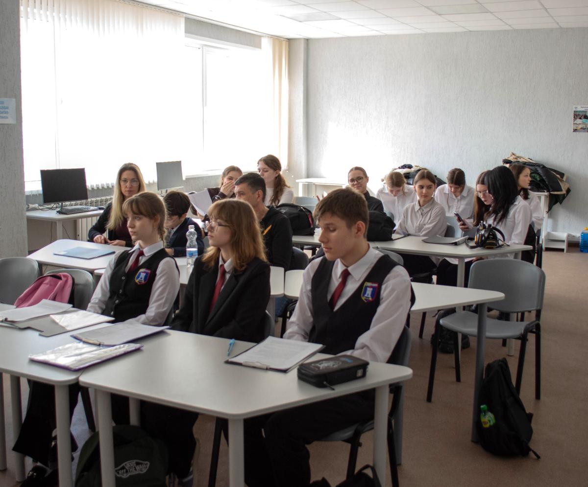 Школьная конференция «Питание военнослужащих», в рамках форума «Продовольственная безопасность и питание в контексте устойчивого развития: акторы, институции, политика» Фото 1