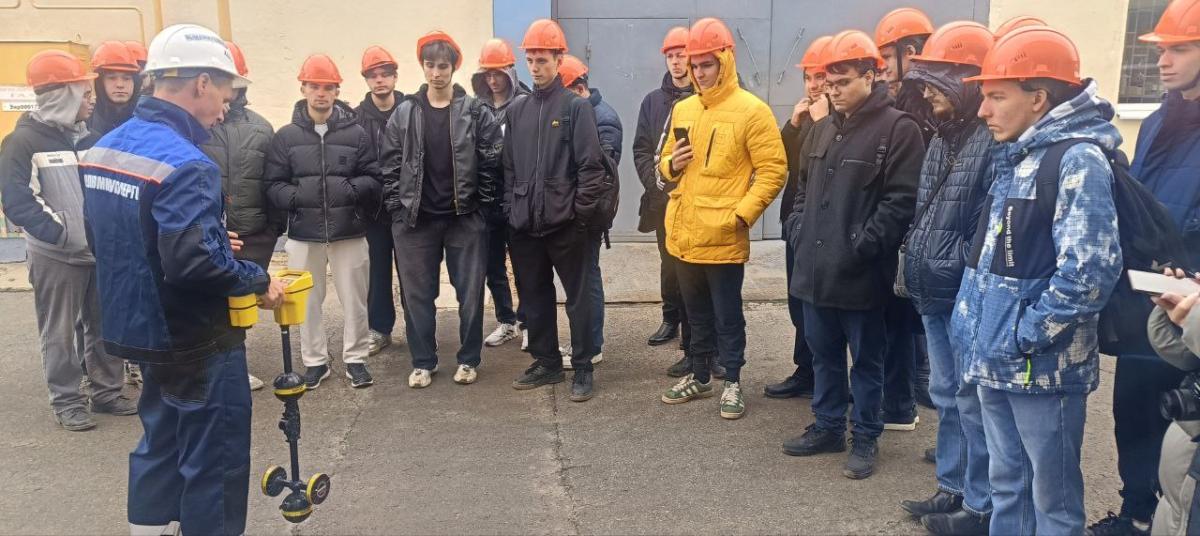 Новые кадры на подходе: студенты-энергетики посетили производственный объект компании АО «Облкоммунэнерго»