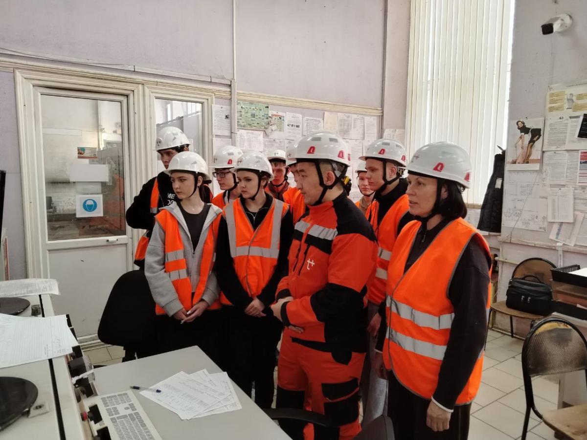 Студенты ФТК посетили Саратовскую ГРЭС Фото 10 Студенты ФТК посетили Саратовскую ГРЭС Фото 10