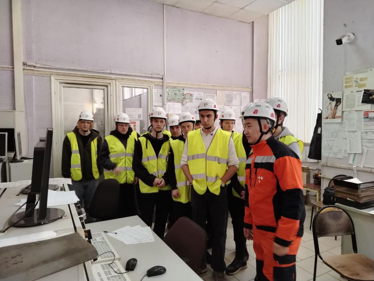 Студенты ФТК посетили Саратовскую ГРЭС Фото 2 Студенты ФТК посетили Саратовскую ГРЭС Фото 2