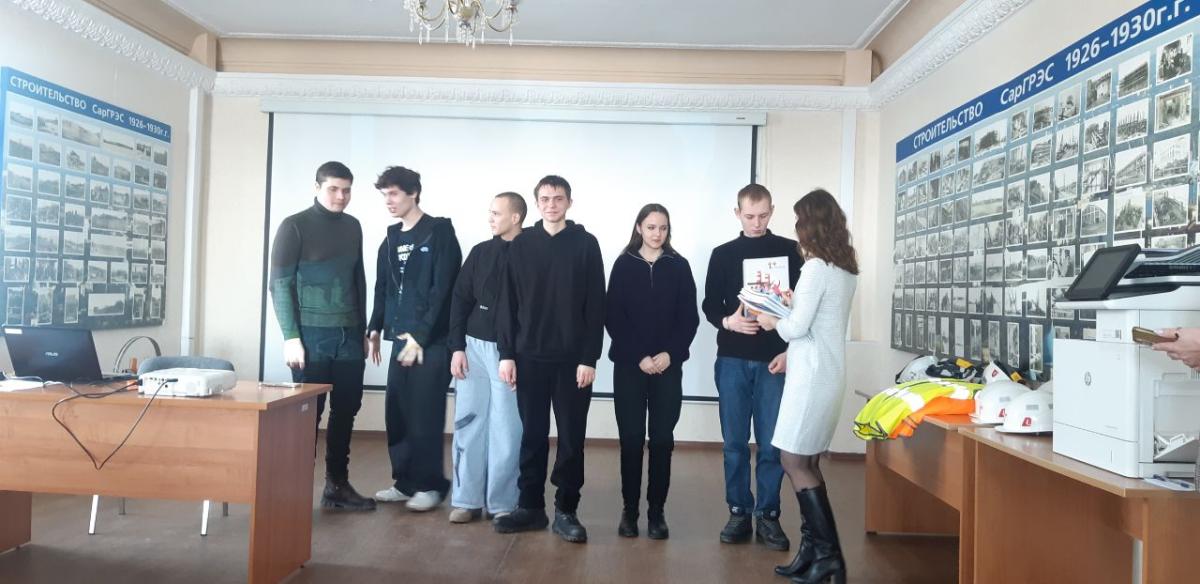 Студенты ФТК посетили Саратовскую ГРЭС Фото 6 Студенты ФТК посетили Саратовскую ГРЭС Фото 6