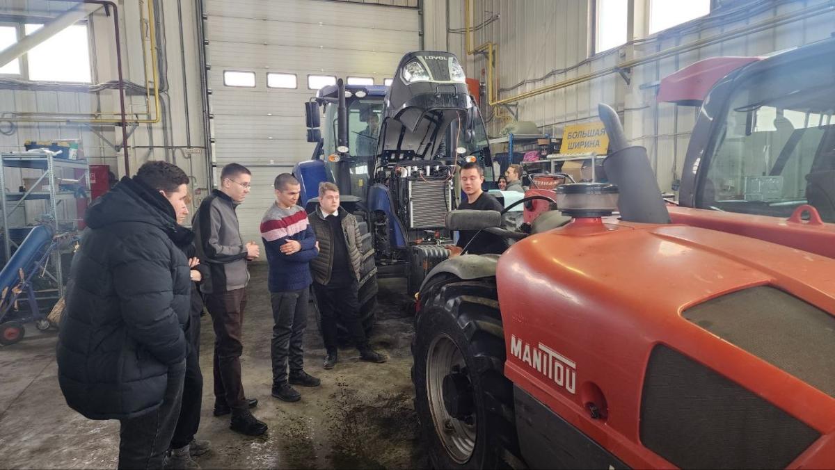 Практическое занятие по индивидуальным образовательным траекториям на кафедре "Техническое обеспечение АПК" Фото 1