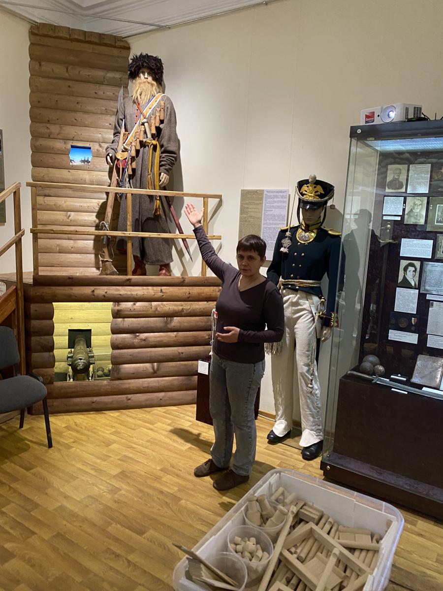 Студенты посетили выставку «Солдаты Отечества: из глубины веков до наших дней» Фото 2