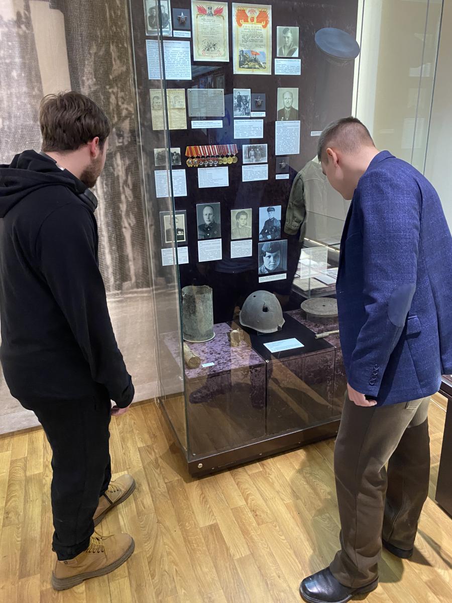 Студенты посетили выставку «Солдаты Отечества: из глубины веков до наших дней» Фото 6