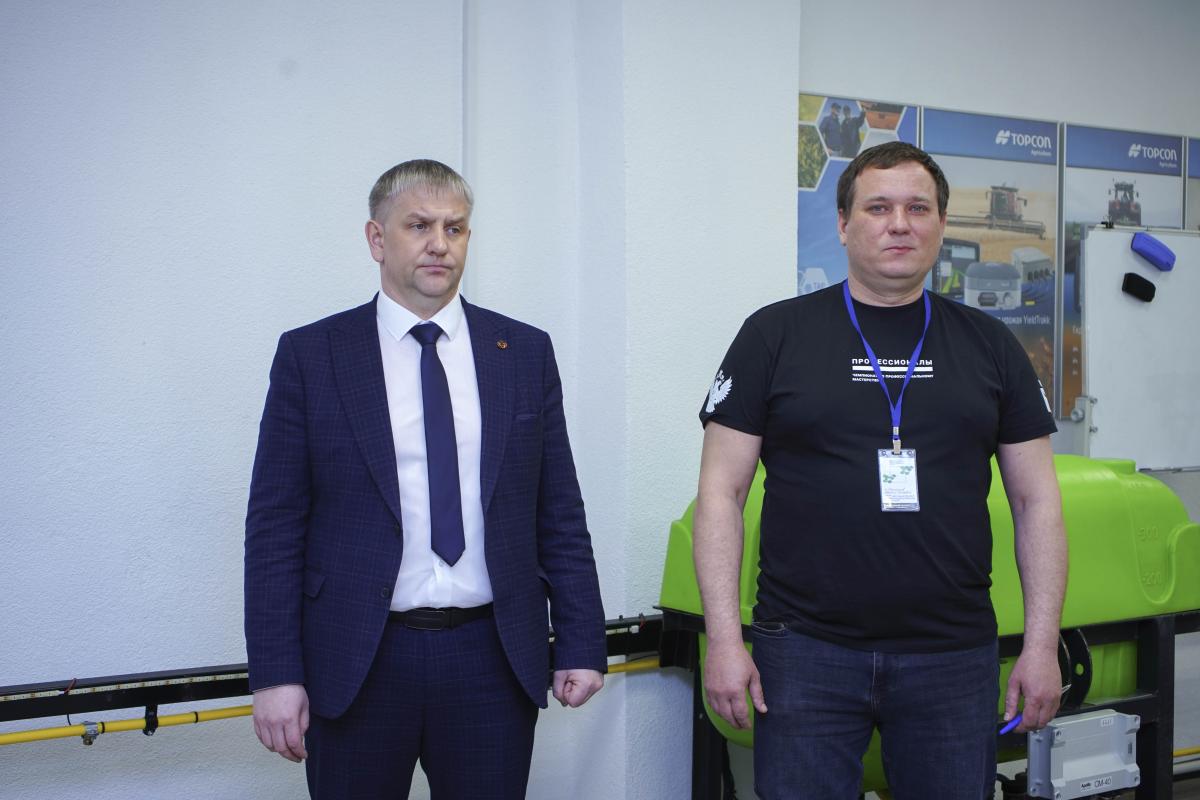 Подведены итоги IV чемпионата «Профессионалы» по компетенции «Эксплуатация сельхозмашин» Фото 2