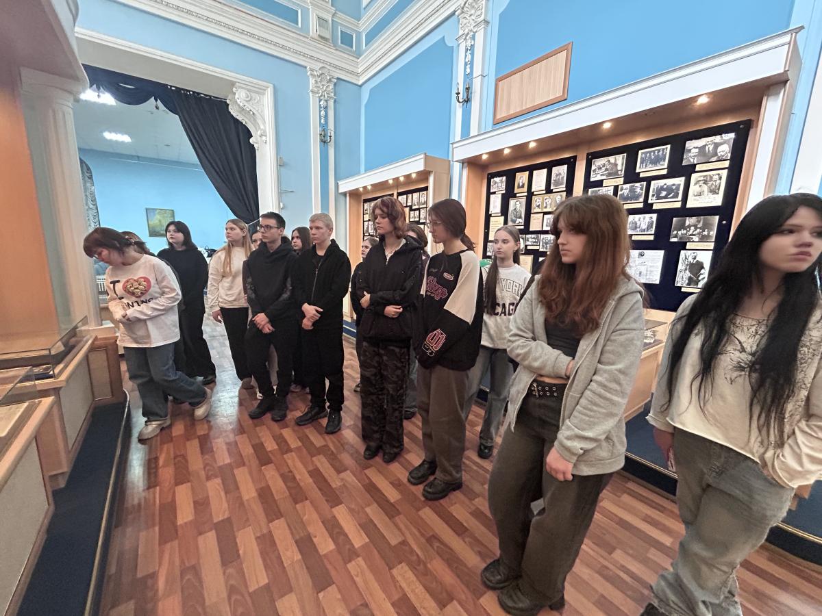 Студенты колледжа познакомились с историей университета Фото 5 Студенты колледжа познакомились с историей университета Фото 5