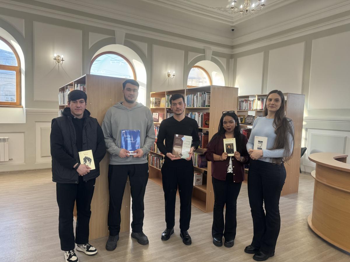 Посещение иностранными студентами мероприятия  "Голоса Земли: Мелодии языков мира" Фото 1