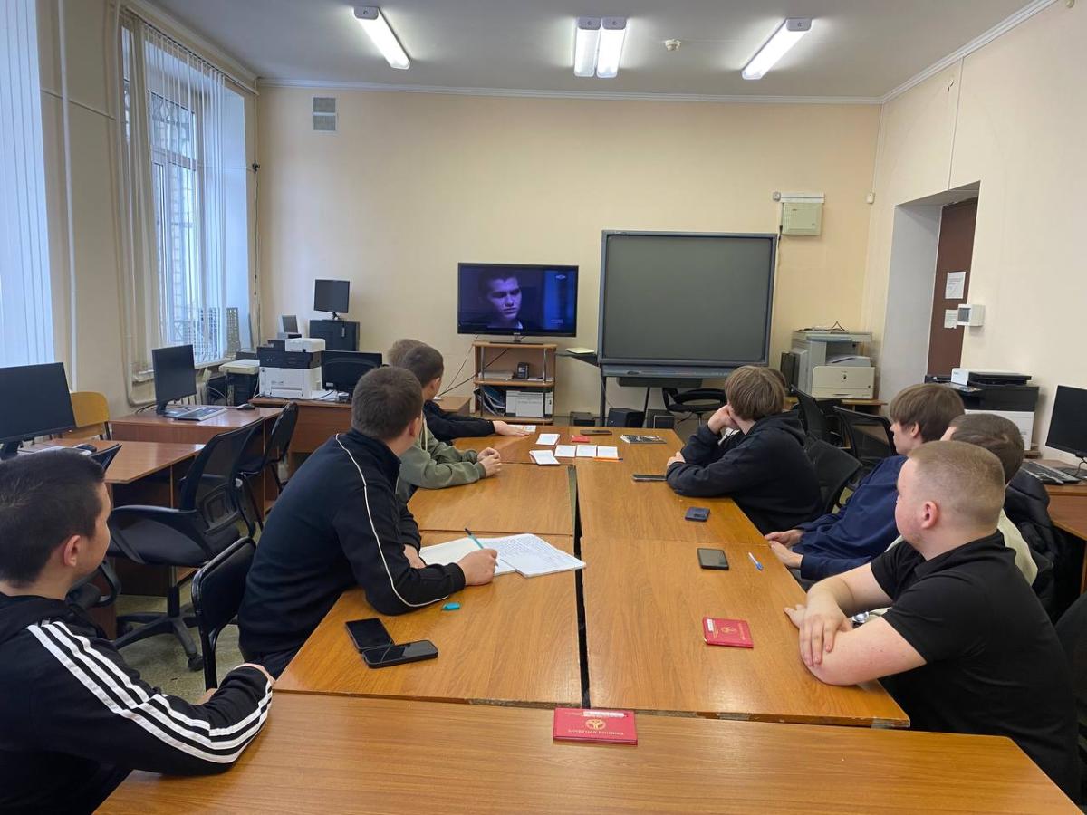 Просмотр фильма «Предательство» Фото 6