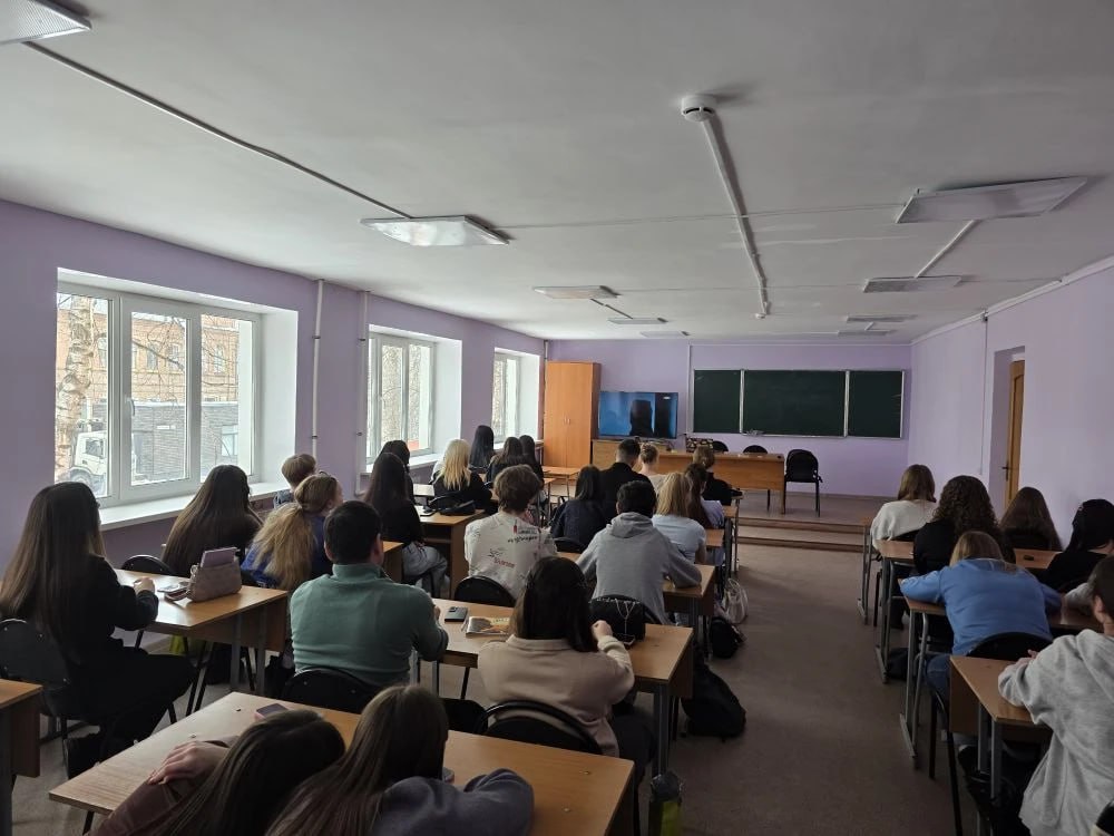 Просмотр фильма «Предательство» Фото 7