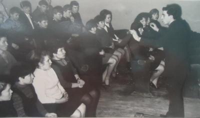 Репетиция народного хора. Дирижирует Мусаев М.