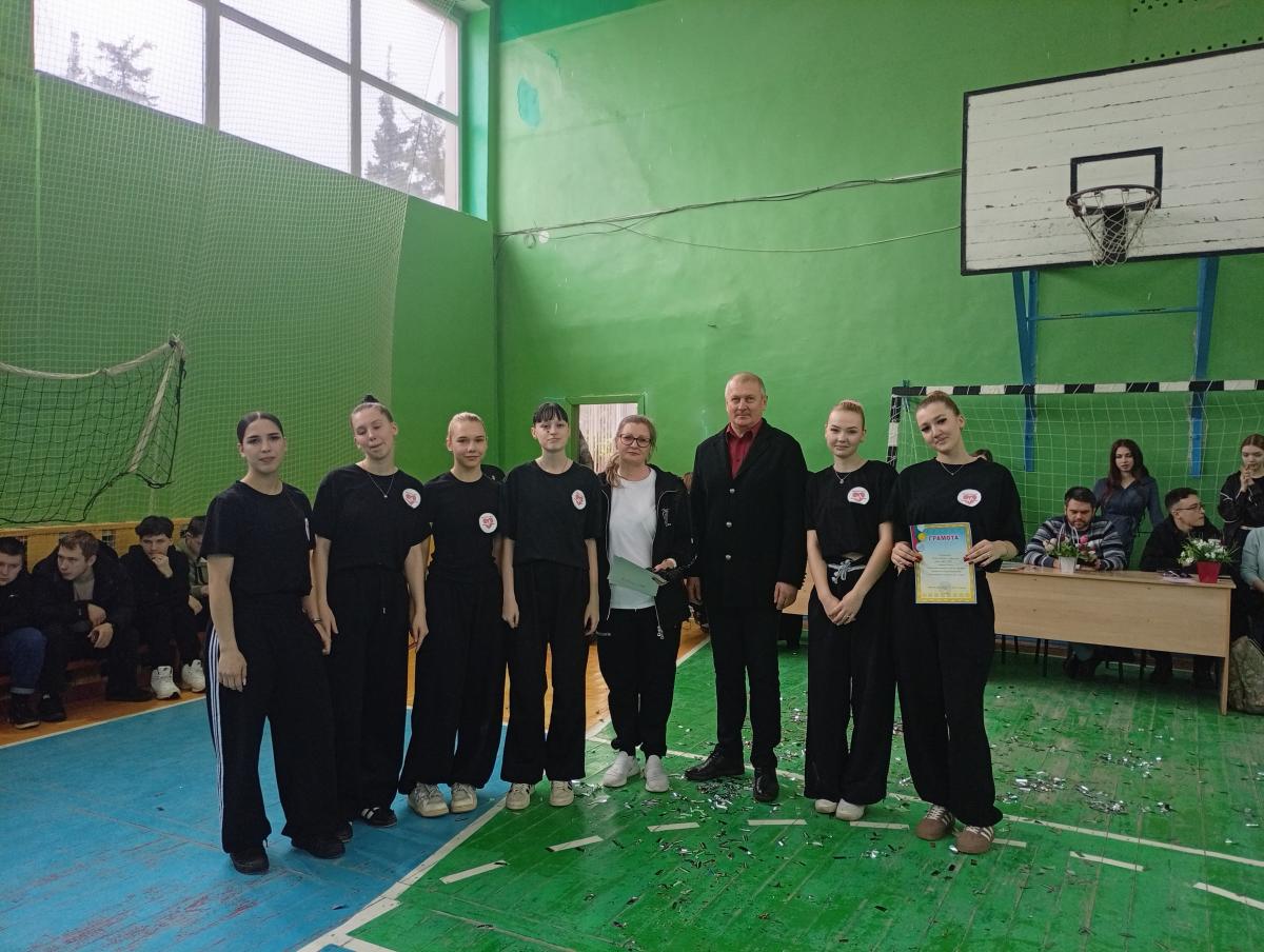 А, ну-ка, девушки! Фото 3