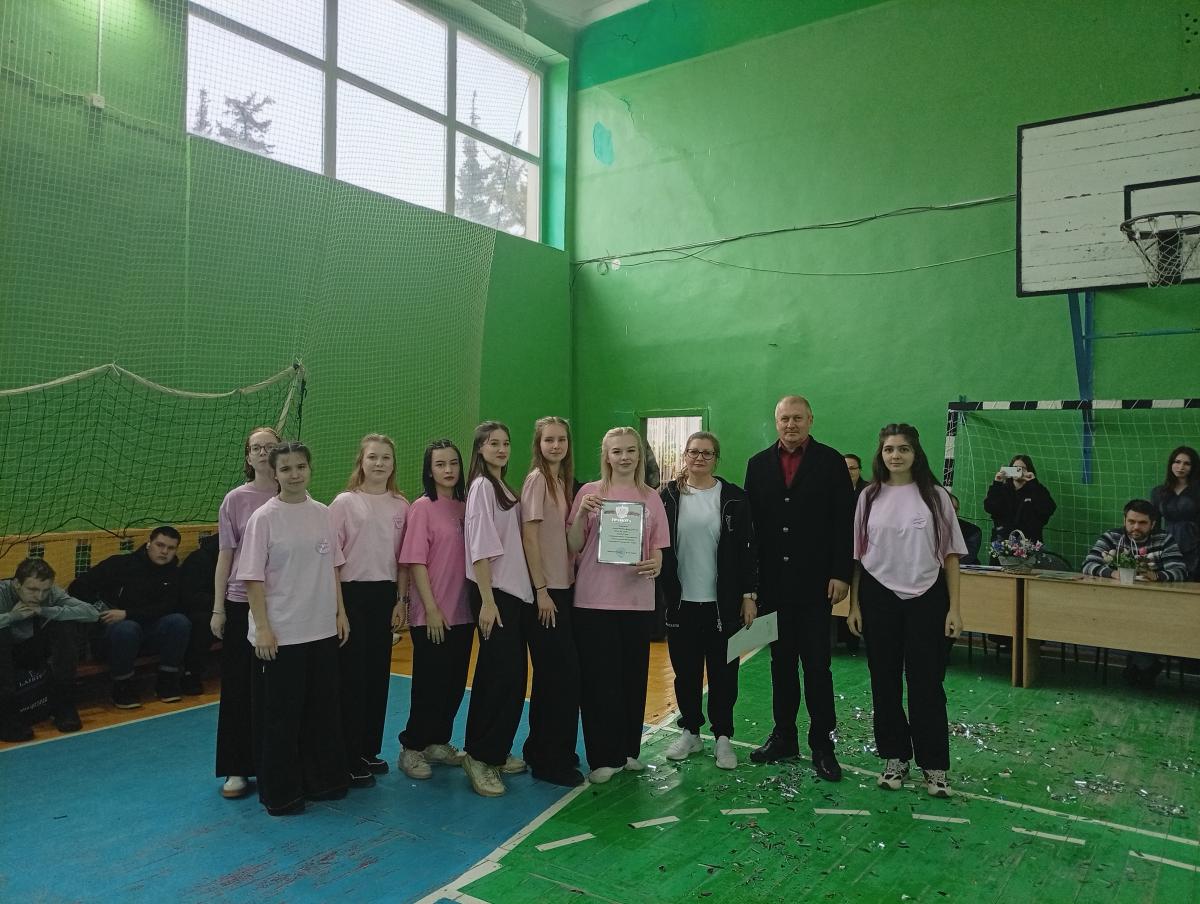 А, ну-ка, девушки! Фото 1