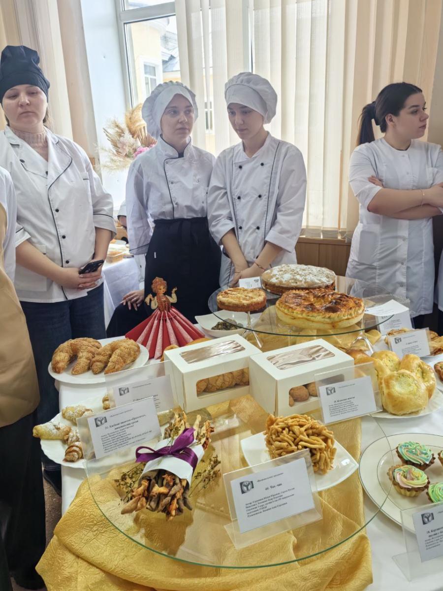 Студенты ФТК посетили VII Международный научно-практический форум «День хлеба и соли» Фото 2