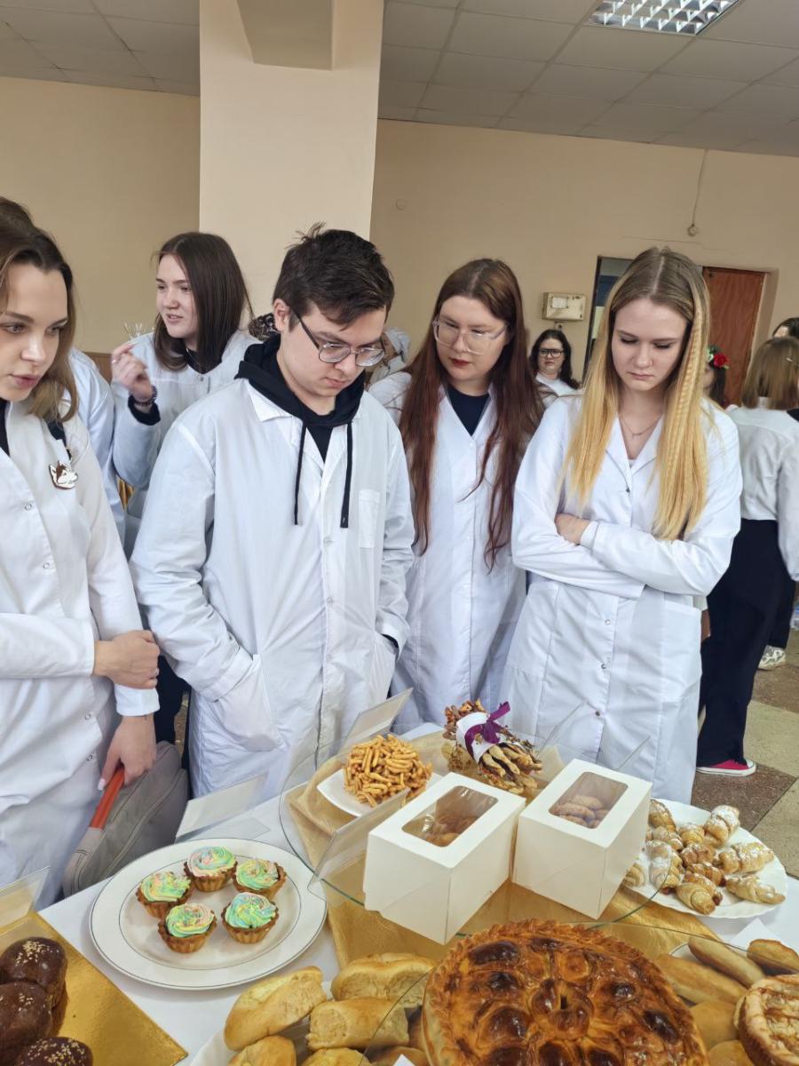 Студенты ФТК посетили VII Международный научно-практический форум «День хлеба и соли» Фото 6