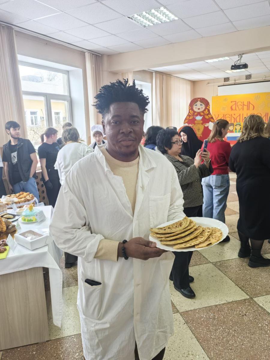 Студенты ФТК посетили VII Международный научно-практический форум «День хлеба и соли» Фото 7