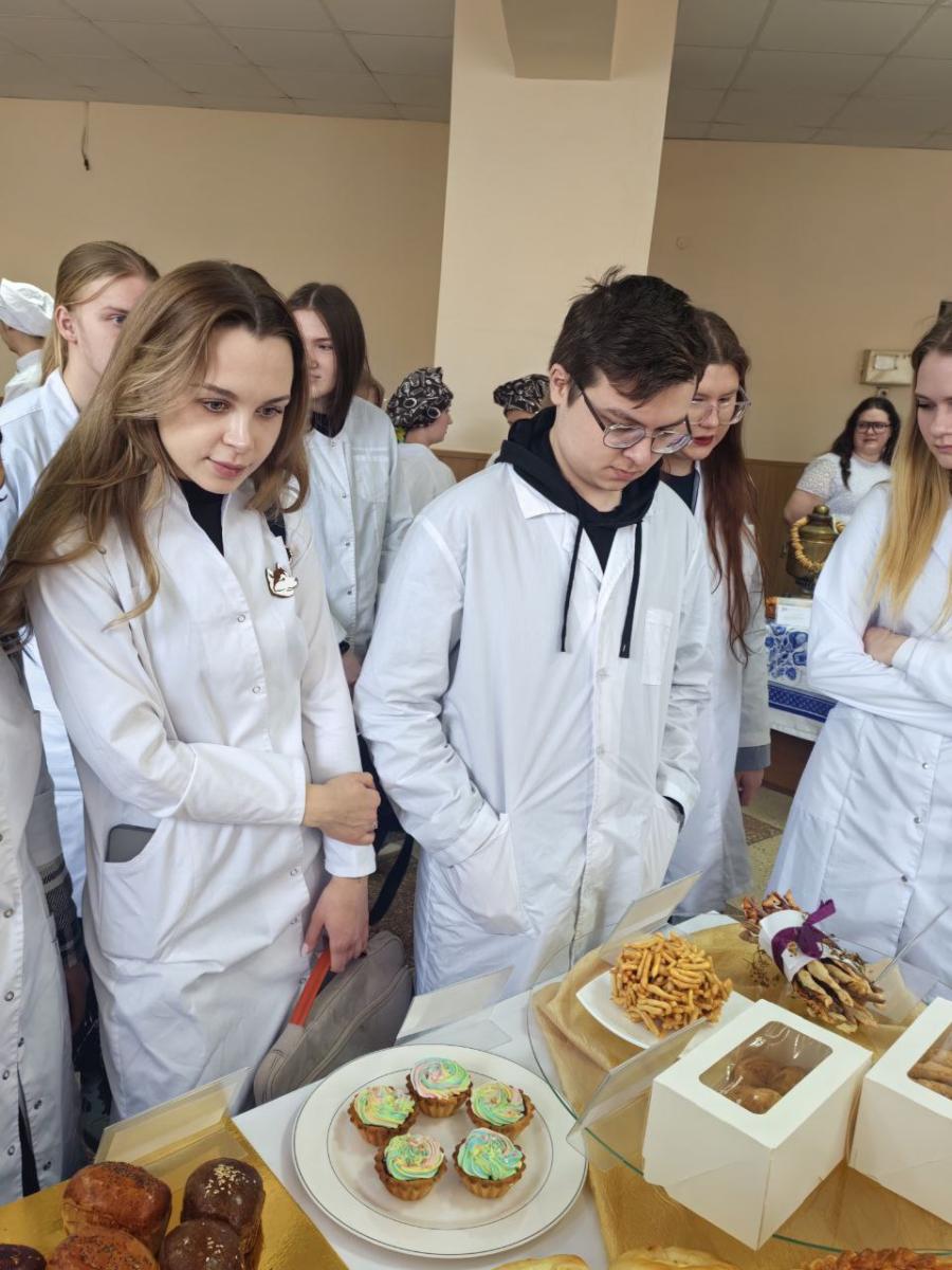 Студенты ФТК посетили VII Международный научно-практический форум «День хлеба и соли» Фото 8