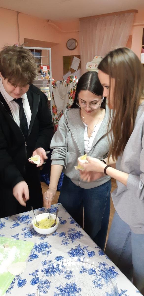 Кураторский час: путешествие в мир Гоголя и традиций Фото 14