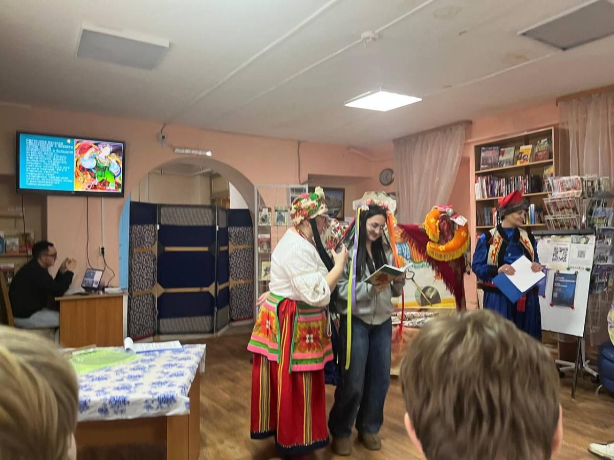 Кураторский час: путешествие в мир Гоголя и традиций Фото 3