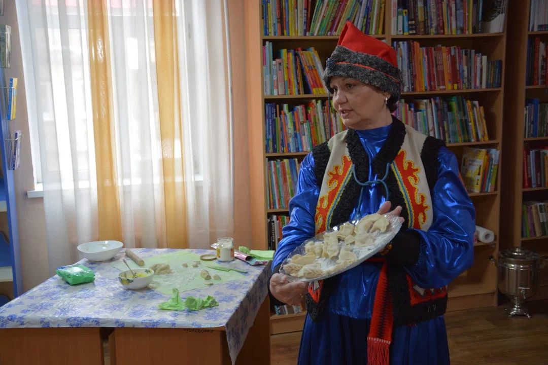 Кураторский час: путешествие в мир Гоголя и традиций Фото 7