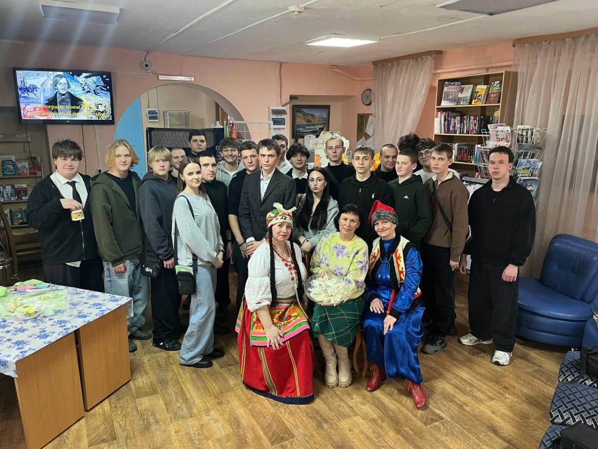 Кураторский час: путешествие в мир Гоголя и традиций