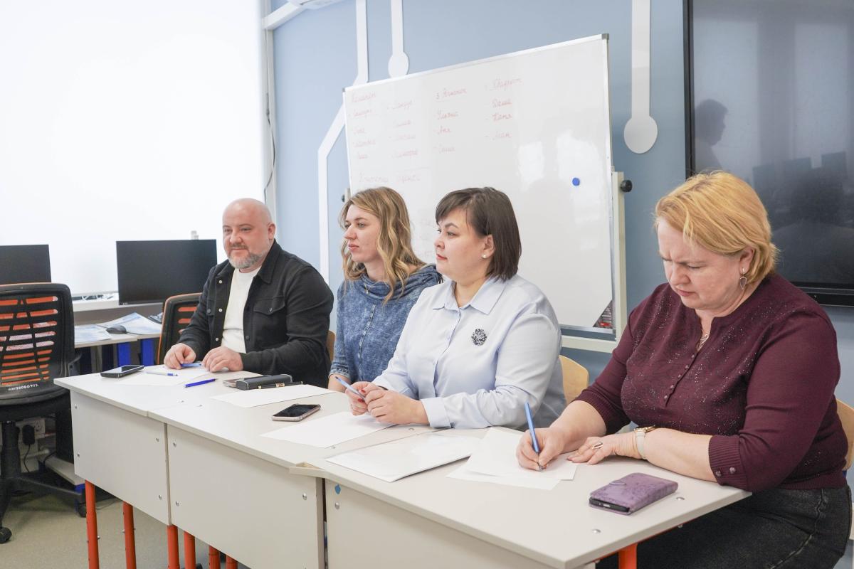 В центре «Галактика 64» завершилась профильная смена Вавиловского университета Фото 1