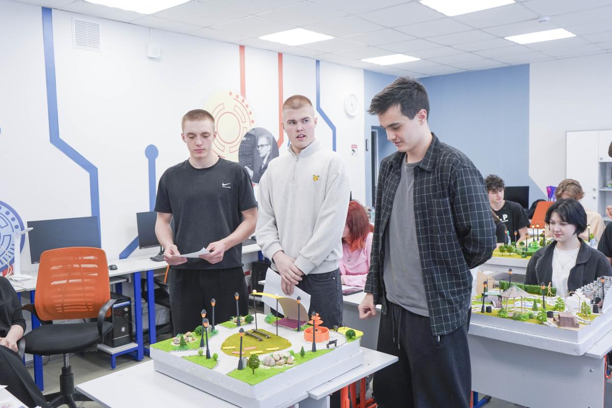 В центре «Галактика 64» завершилась профильная смена Вавиловского университета Фото 6