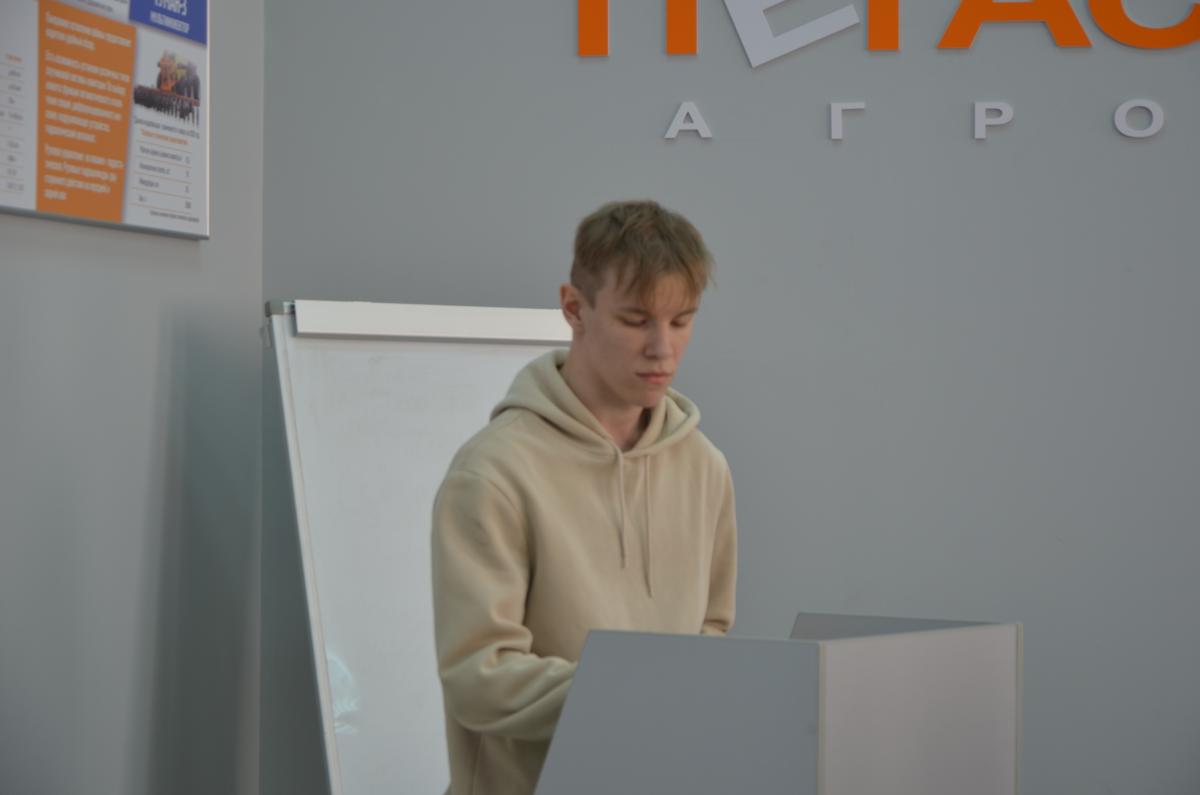 Студенческая научно-практическая конференция на кафедре "Техническое обеспечение АПК" Фото 13