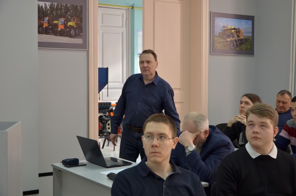 Студенческая научно-практическая конференция на кафедре "Техническое обеспечение АПК" Фото 6