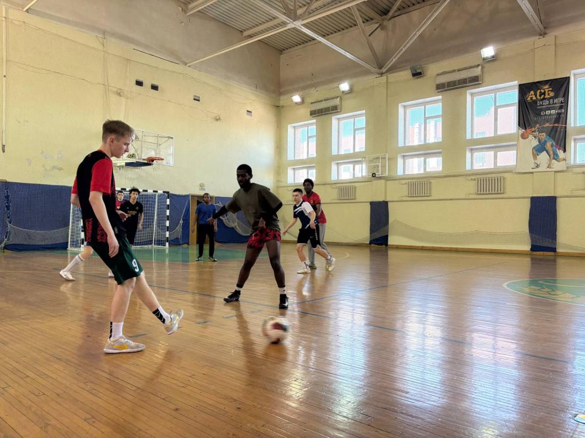 Участие студентов кафедры «Гидромелиорация, природообустройство и строительство в АПК» в турнире по мини-футболу Фото 2