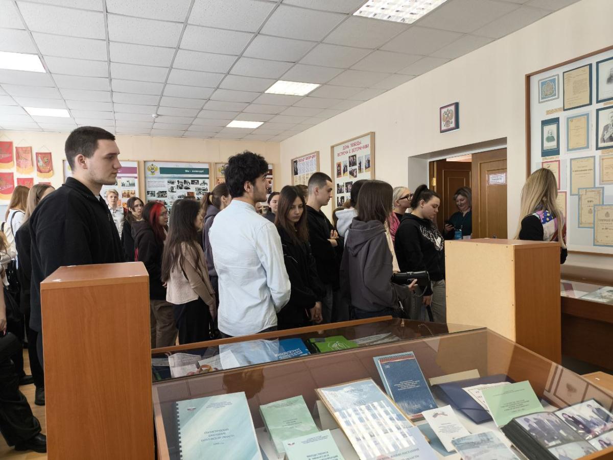 Перспективы трудоустройства. День открытых дверей в территориальном органе Федеральной службы государственной статистики по Саратовской области (Саратовстат) Фото 8