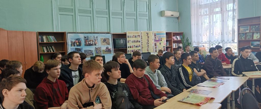 Встреча с представителями Саратовского высшего артиллерийского командного училища Фото 2