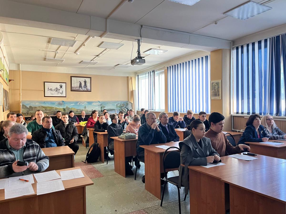 Конференция по итогам научно-исследовательской и производственной работы студентов за 2025 год Фото 1