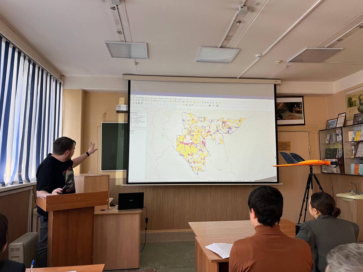 Конференция по итогам научно-исследовательской и производственной работы студентов за 2025 год Фото 3