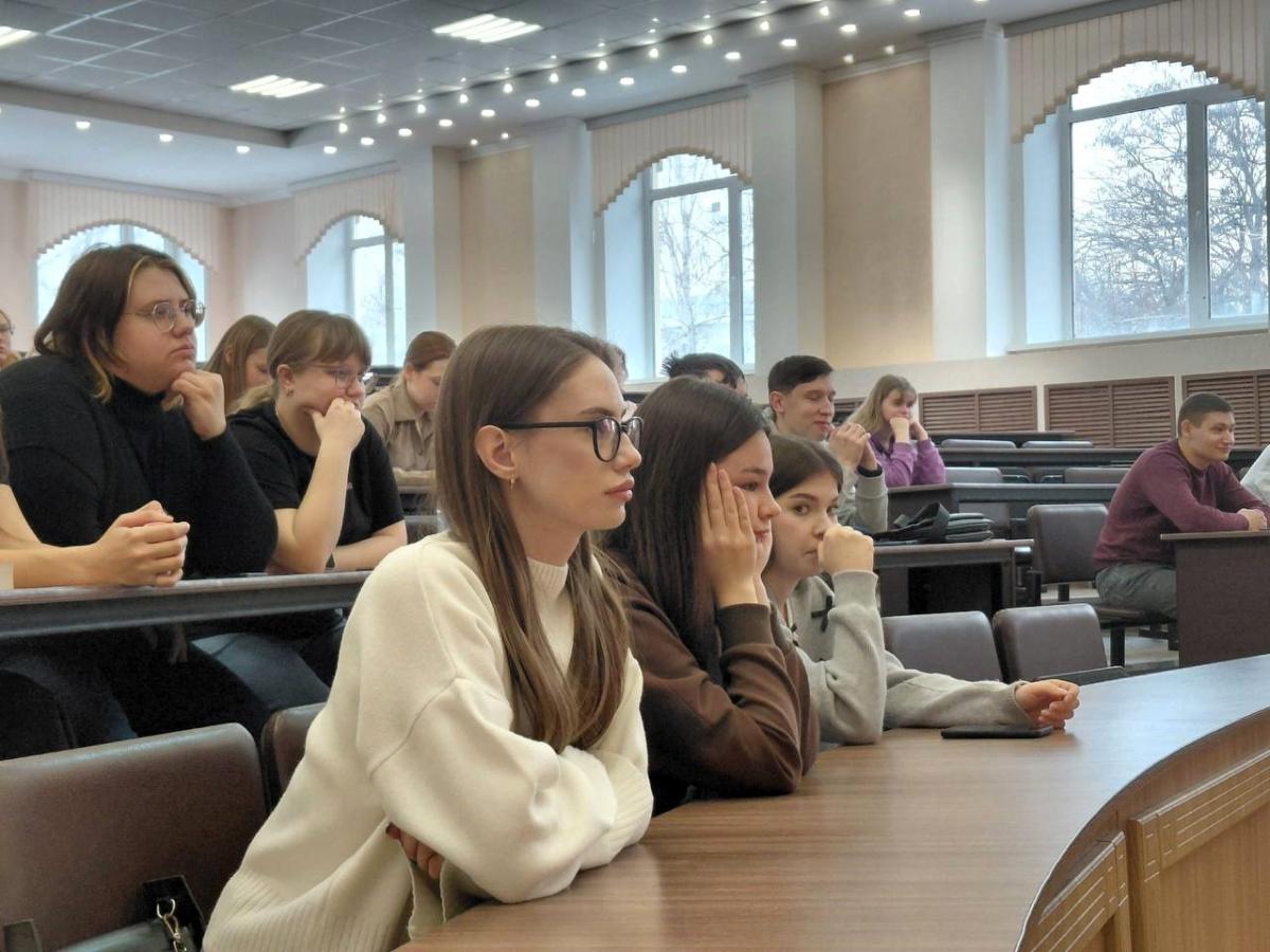 Студентам рассказали о методах вербовки в экстремистские группы Фото 2