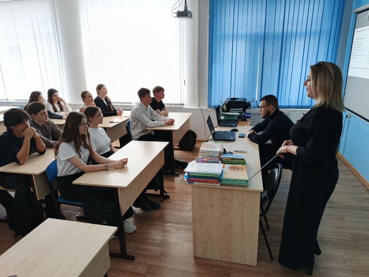 Будущее начинается здесь: представители института инженерии и робототехники встретились с абитуриентами Красного Кута Фото 1