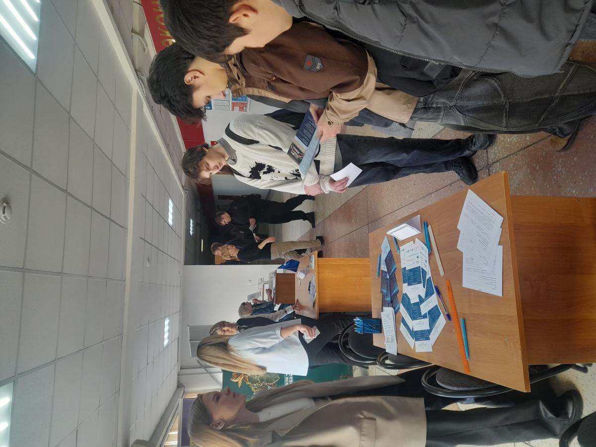 12 марта 2026 года Центр развития карьеры  и институт агробизнеса Вавиловского университета провели ярмарку вакансий для студентов института агробизнеса Фото 3