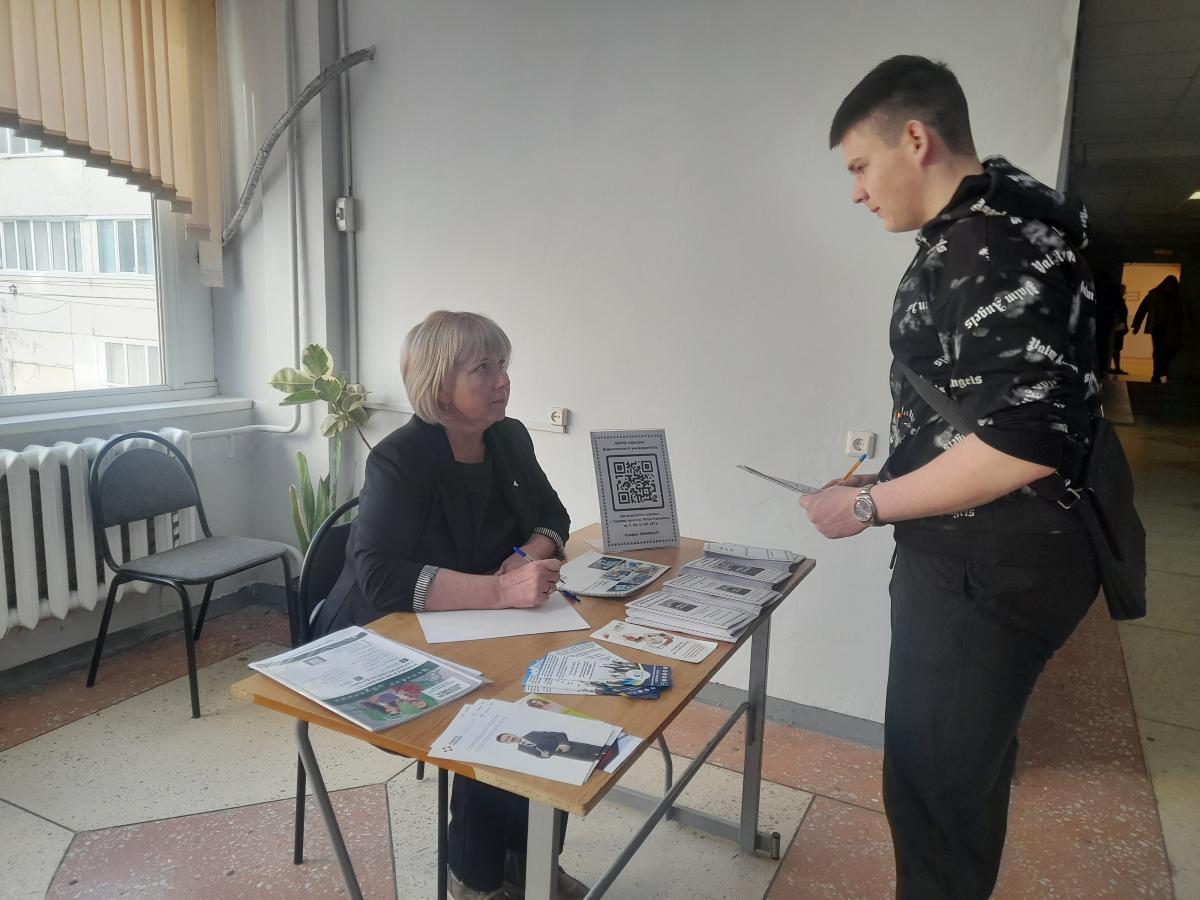 12 марта 2026 года Центр развития карьеры  и институт агробизнеса Вавиловского университета провели ярмарку вакансий для студентов института агробизнеса Фото 2