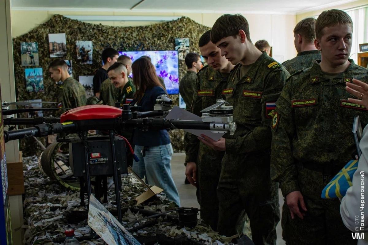 Делегация Вавиловского университета посетила выставку «Zнай Своих» Фото 5