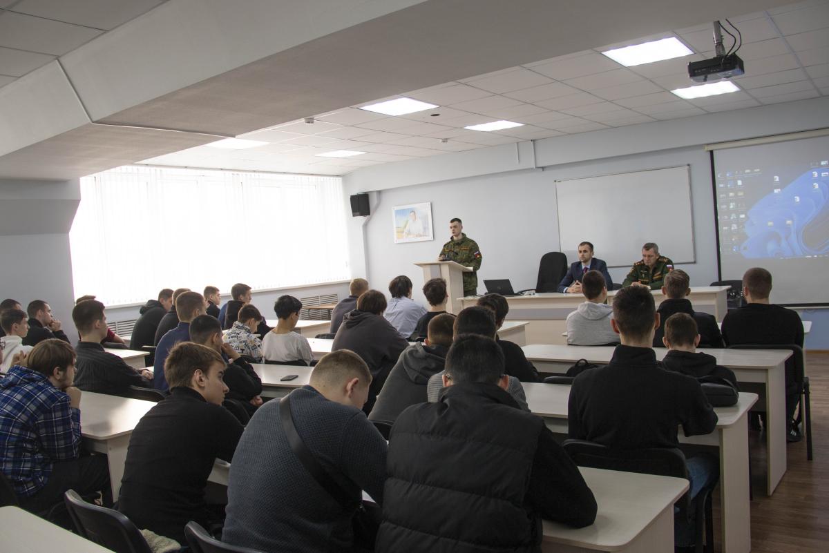 Студенты Вавиловского университета встретились с бойцами войск беспилотных систем Фото 8