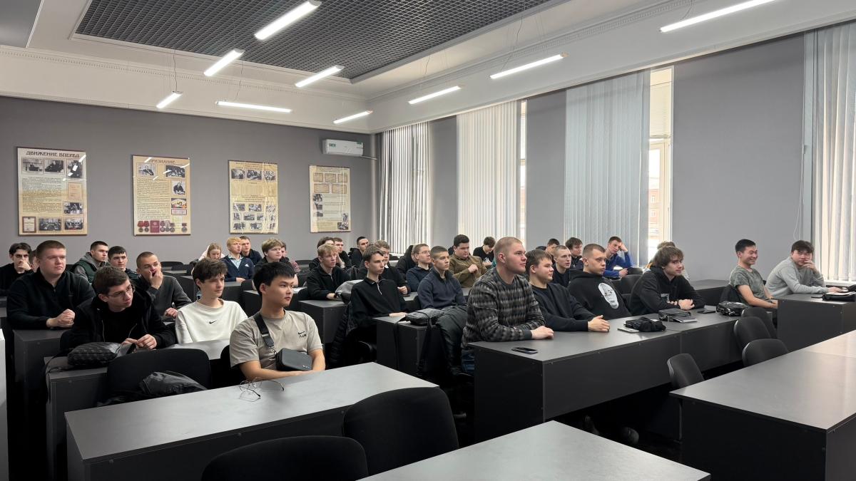 встреча студентов с сотрудником АО «Научно-производственное объединение “Энергомашкомплект” на кафедре "Техническое обеспечение АПК" Фото 1