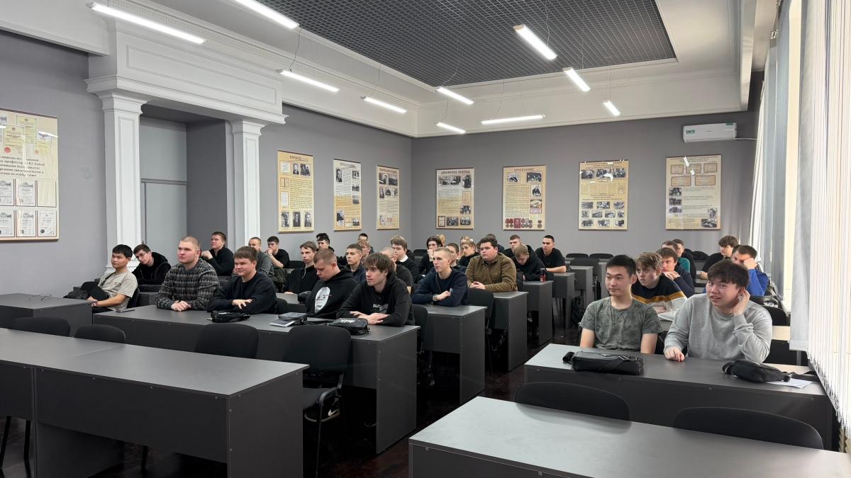 встреча студентов с сотрудником АО «Научно-производственное объединение “Энергомашкомплект” на кафедре "Техническое обеспечение АПК" Фото 3