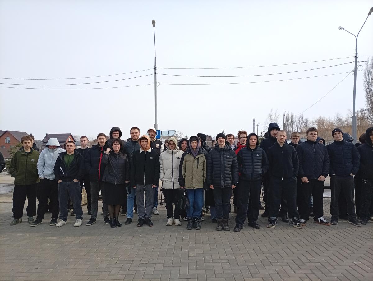 Студенты Марксовского филиала Вавиловского университета присоединились к акции «Крымская весна»