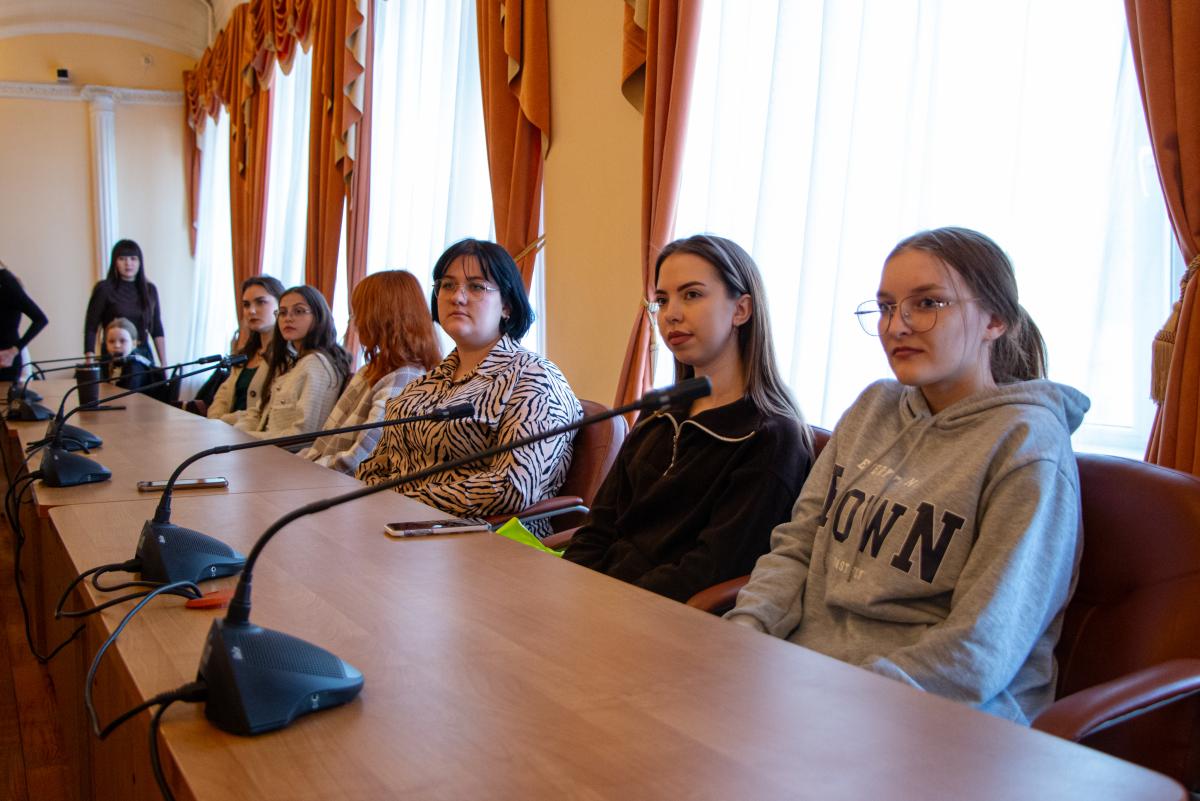 В вузе прошел круглый стол «Студенчество и семья: Поддержка, возможности, перспективы Фото 2