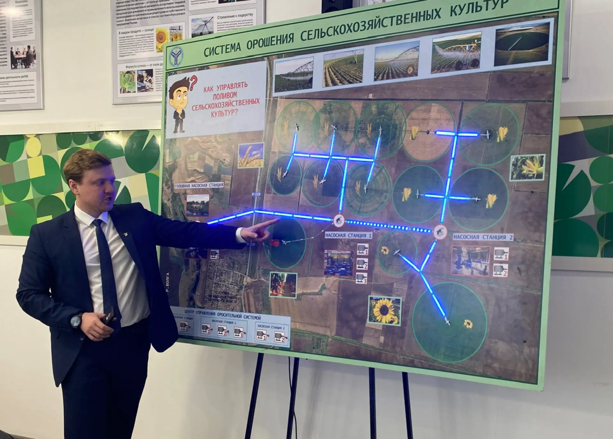 Для школьников с.Белогорное Вольского района прошла экскурсия по университету Фото 13