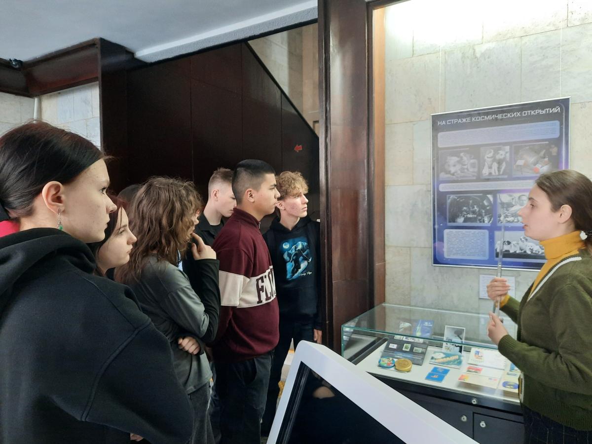 К 65-летию полета в космос Фото 1 К 65-летию полета в космос Фото 1