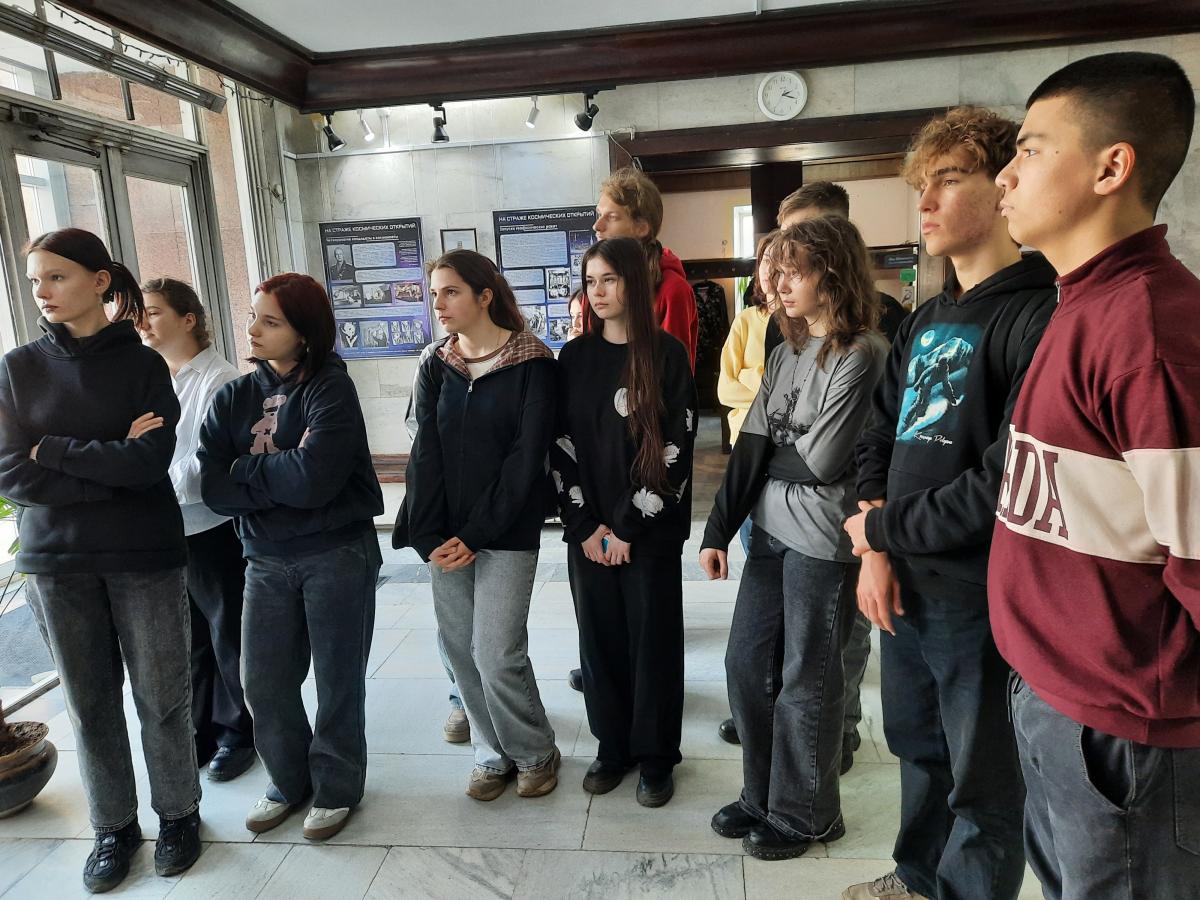 К 65-летию полета в космос Фото 2 К 65-летию полета в космос Фото 2