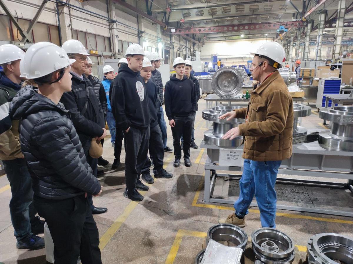 Студенты кафедры «Техническое обеспечение АПК» посетили Саратовский арматурный завод Фото 1