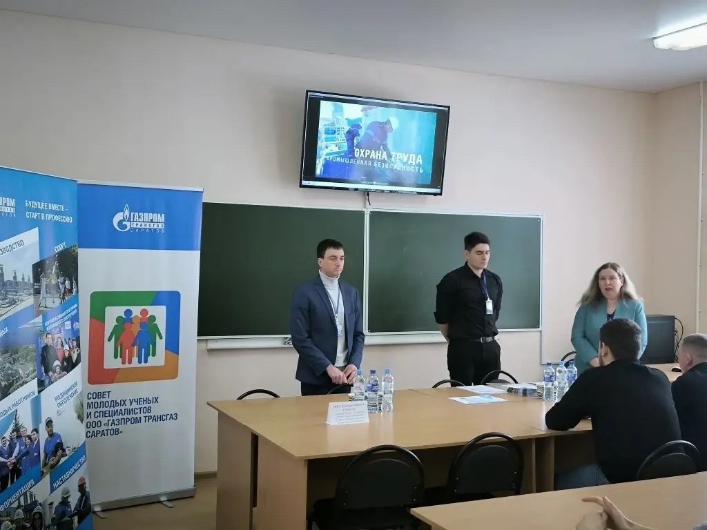 Студенты ФТК посетили День карьеры Фото 4