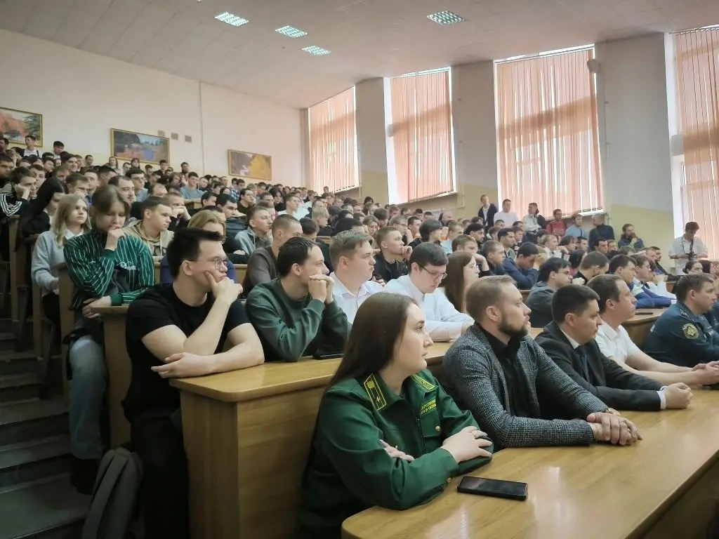 Студенты ФТК посетили День карьеры